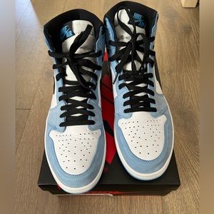 Jordan 1 retro high University Blue
